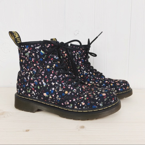 Dr. Martens Other - Dr. Martens Girls Delaney Boots Ditsy Floral